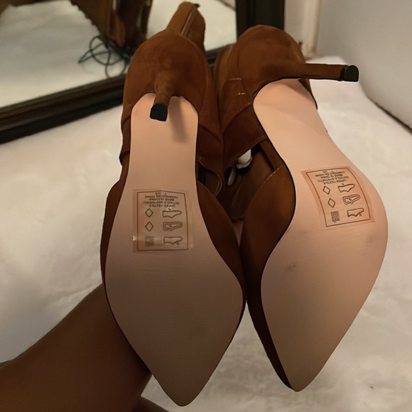 Boots - Picture 2 of 3